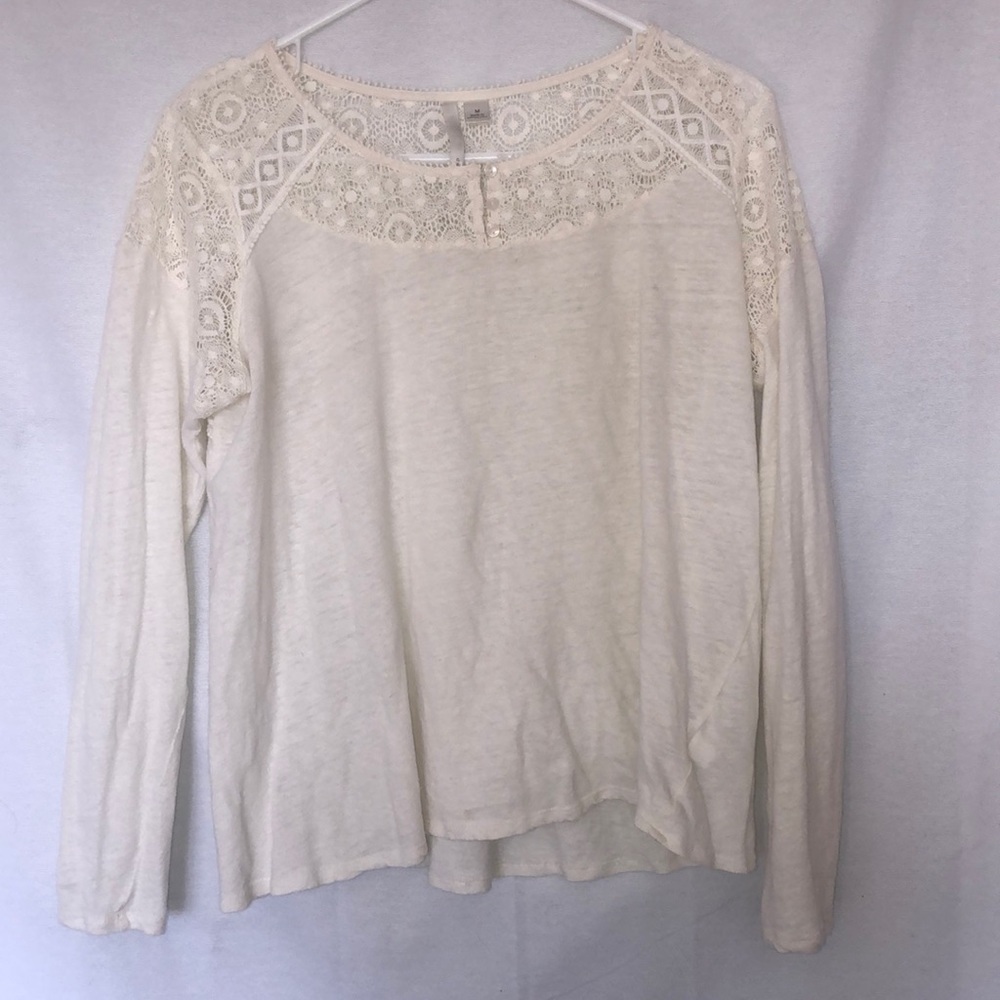 white long sleeve shirt